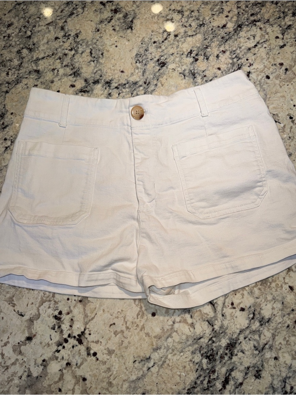 Women’s White Stretch Cotton Jean Shorts with Front Patch Pockets